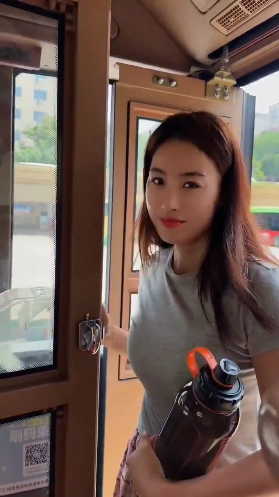 female bus driver