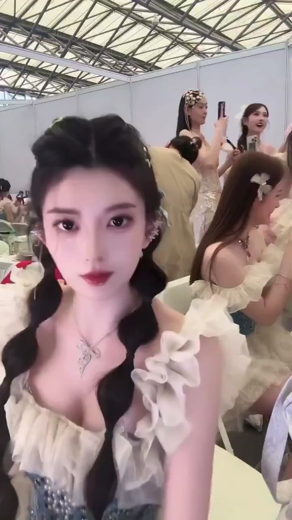 exhibition Girl
